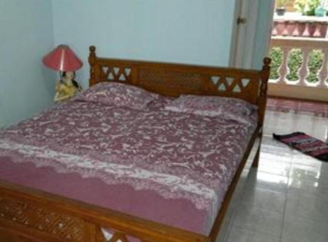 Hotel Adinda Parangtritis Rum bild