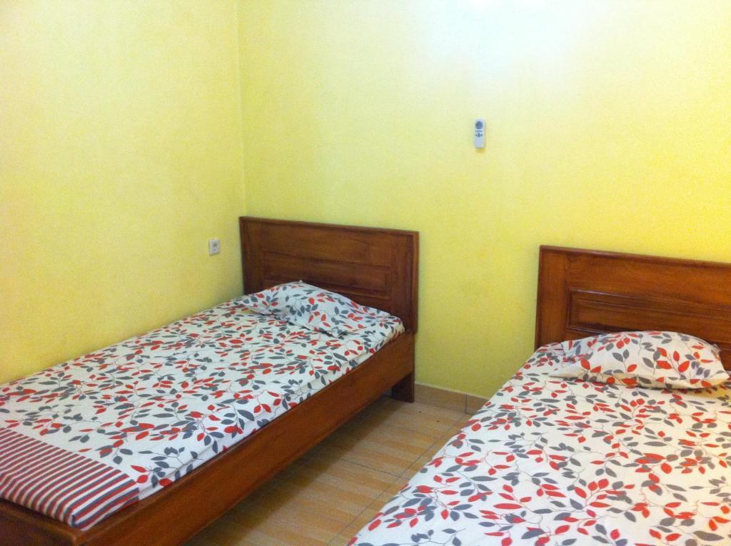 Hotel Adinda Parangtritis Rum bild